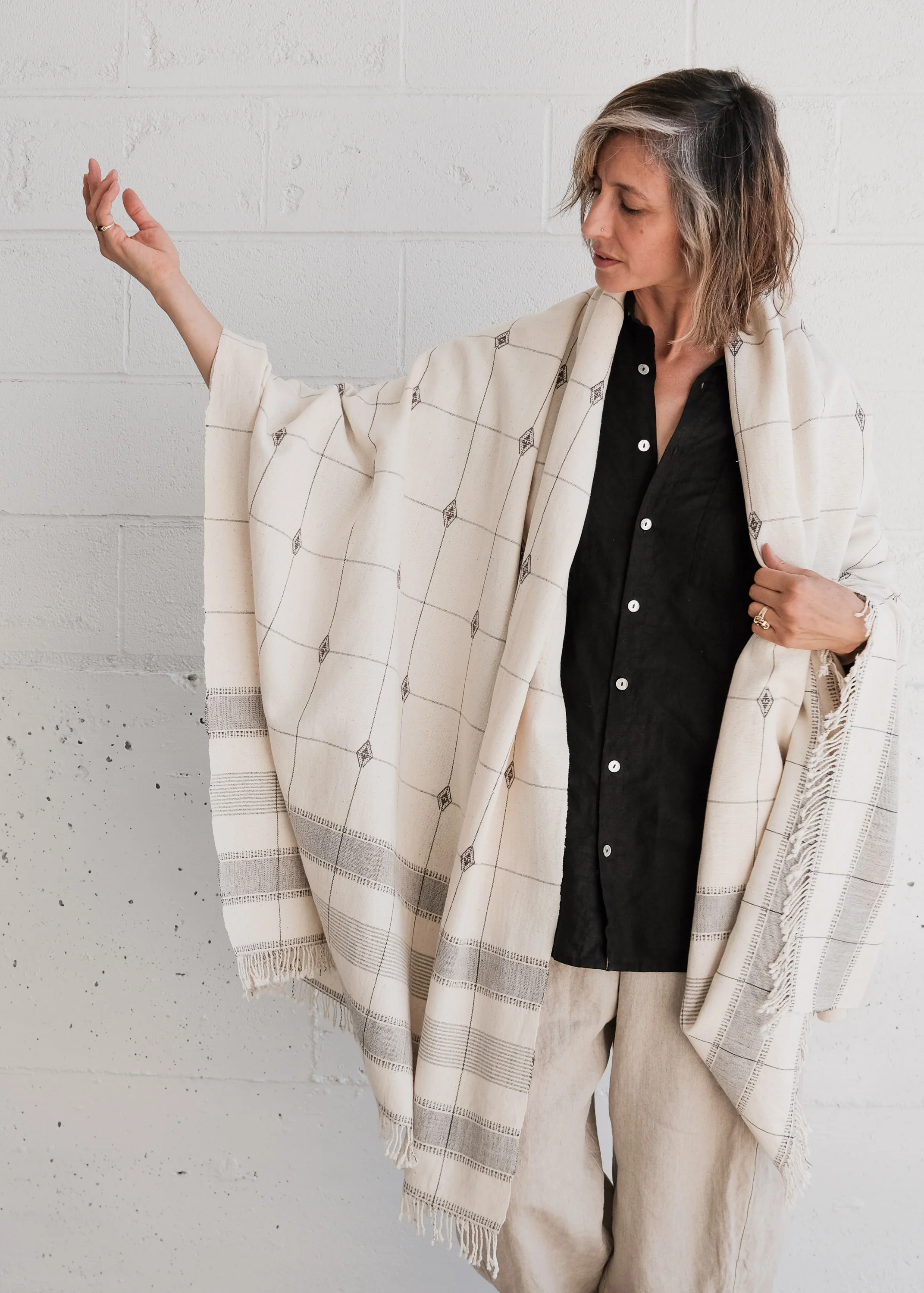 Bhujodi Blanket Shawl - Handwoven Kala Cotton - Ash & Natural - Image 5