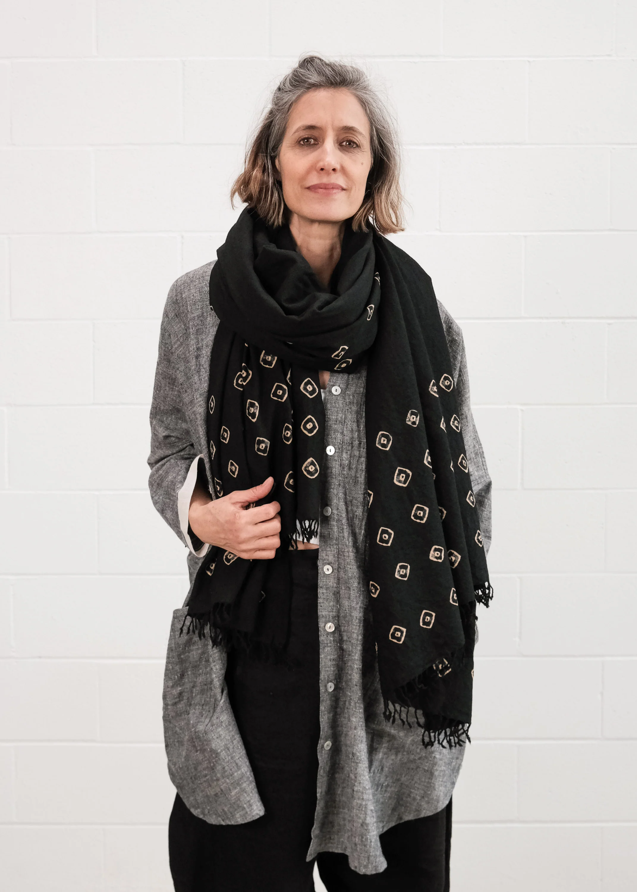 Bandhani Shawl - Wool - Black - Image 11