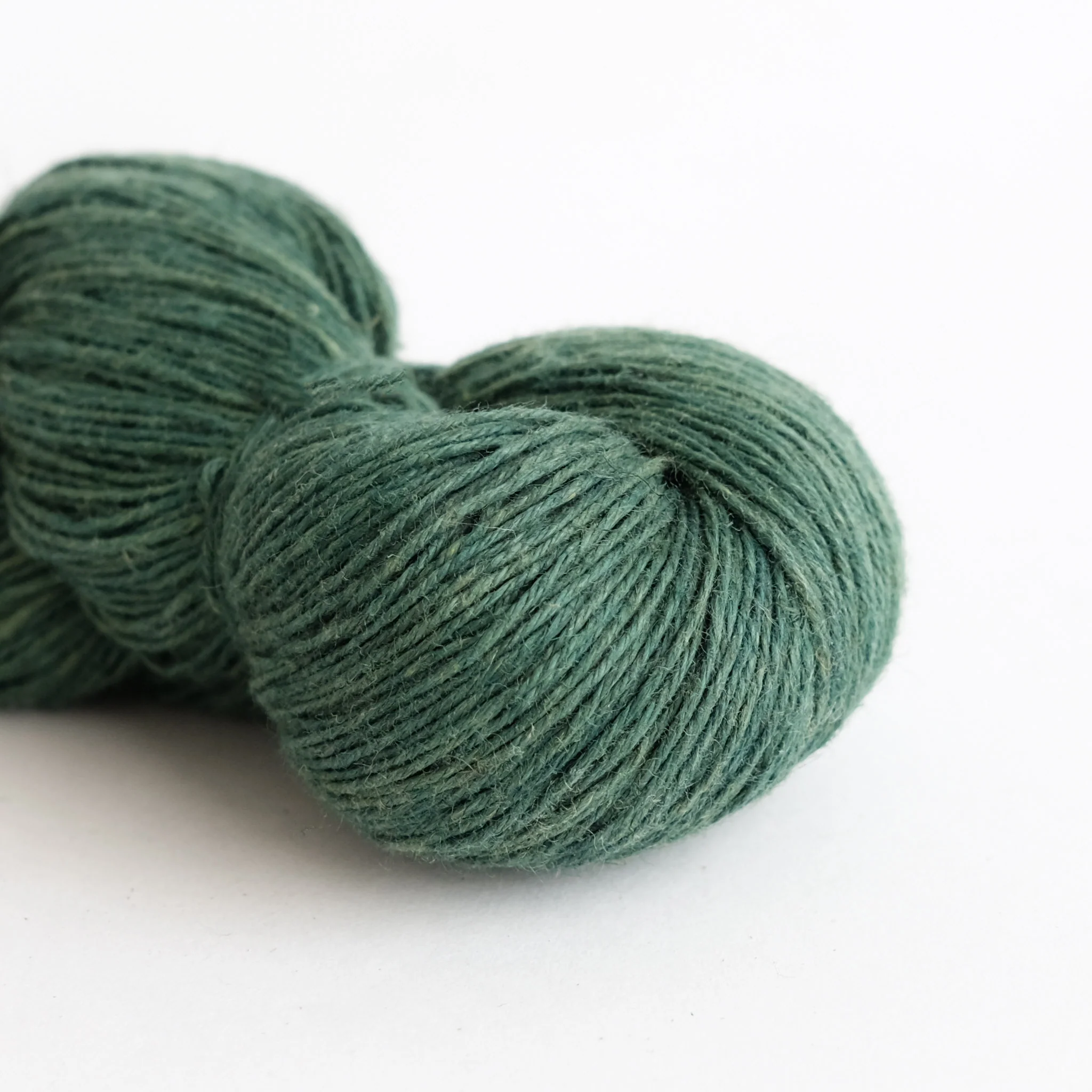 Honest Yarn - Naturally Dyed Organic Linen - Lace - Juniper