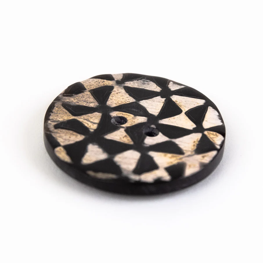 Handcarved Horn Button - Spin - Image 2