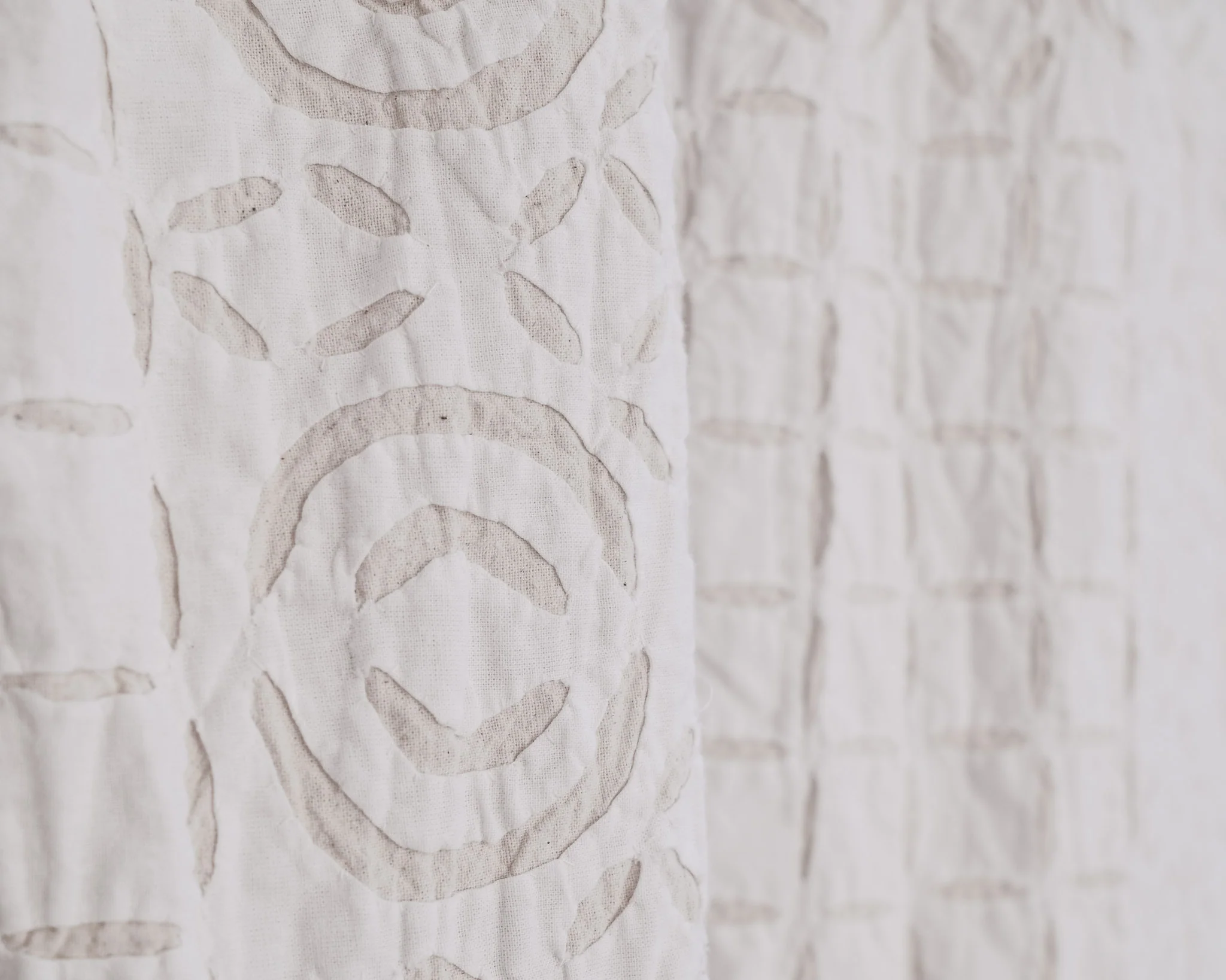 Handstitched Appliqué - White on Natural - Single/Twin - Coin - Image 6