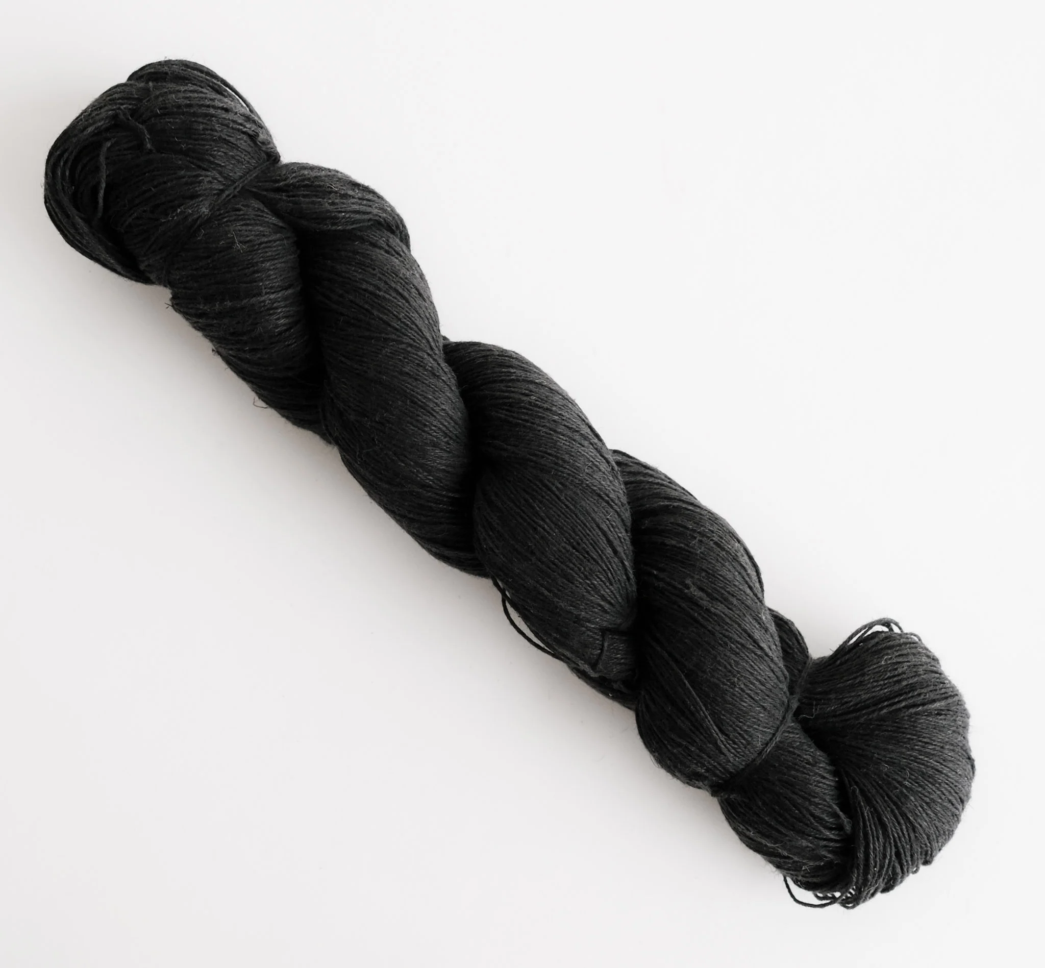 Honest Yarn - Naturally Dyed Organic Linen - Lace - Charcoal - Image 4