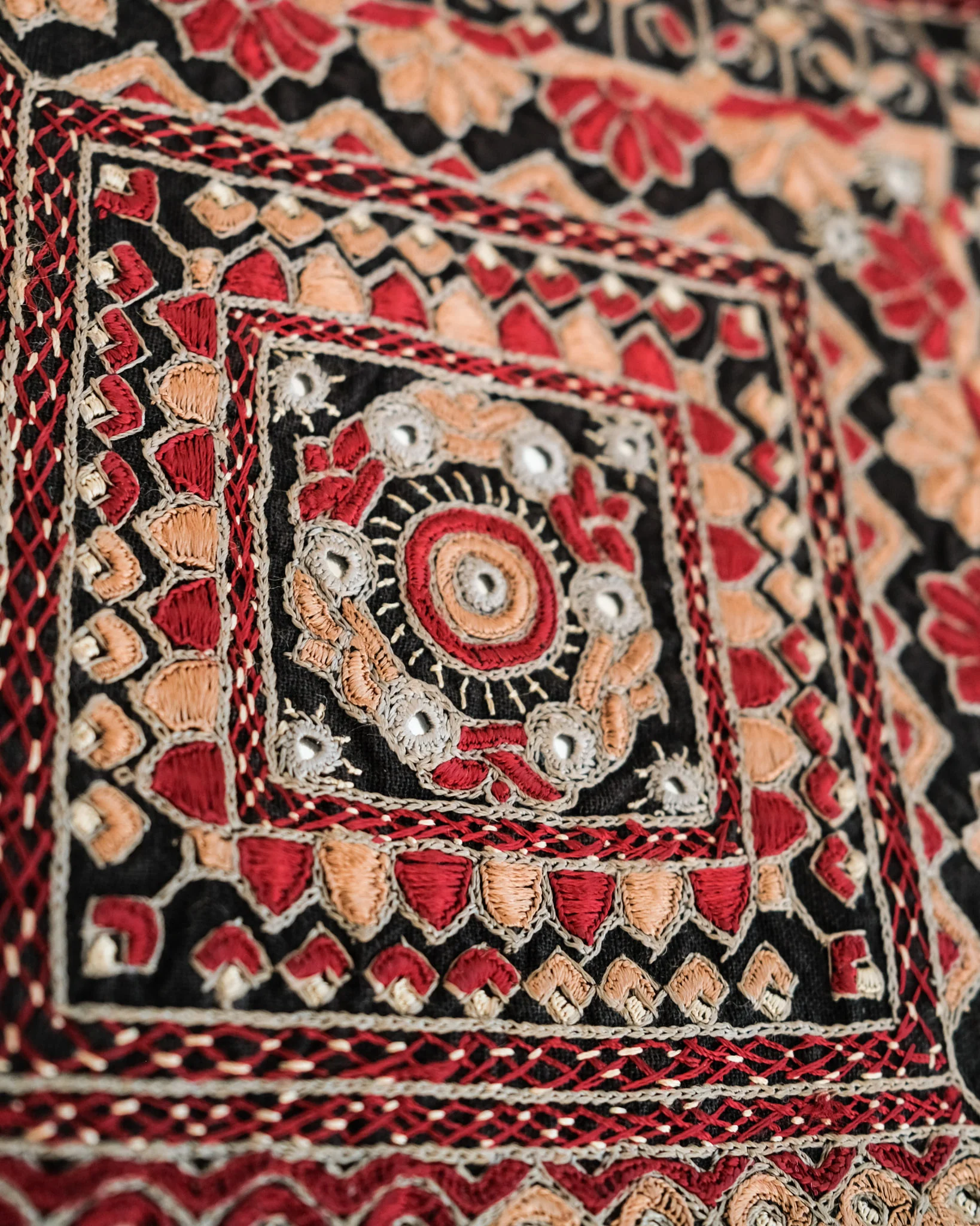 Kachchh Embroidery - Shoulder Bag - Sodha Rajput - Divine - Image 2
