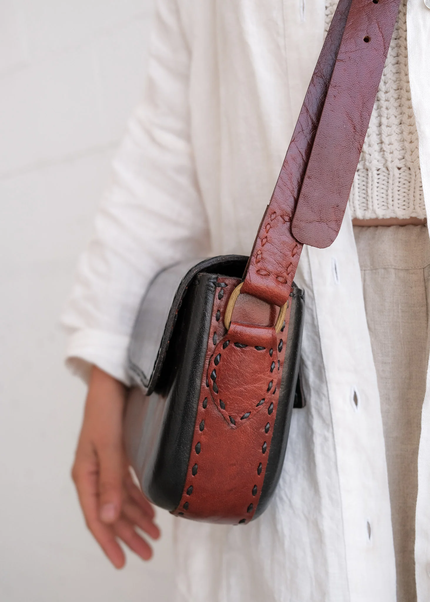 Leather Journey Carry Case - Black & Red - Image 2