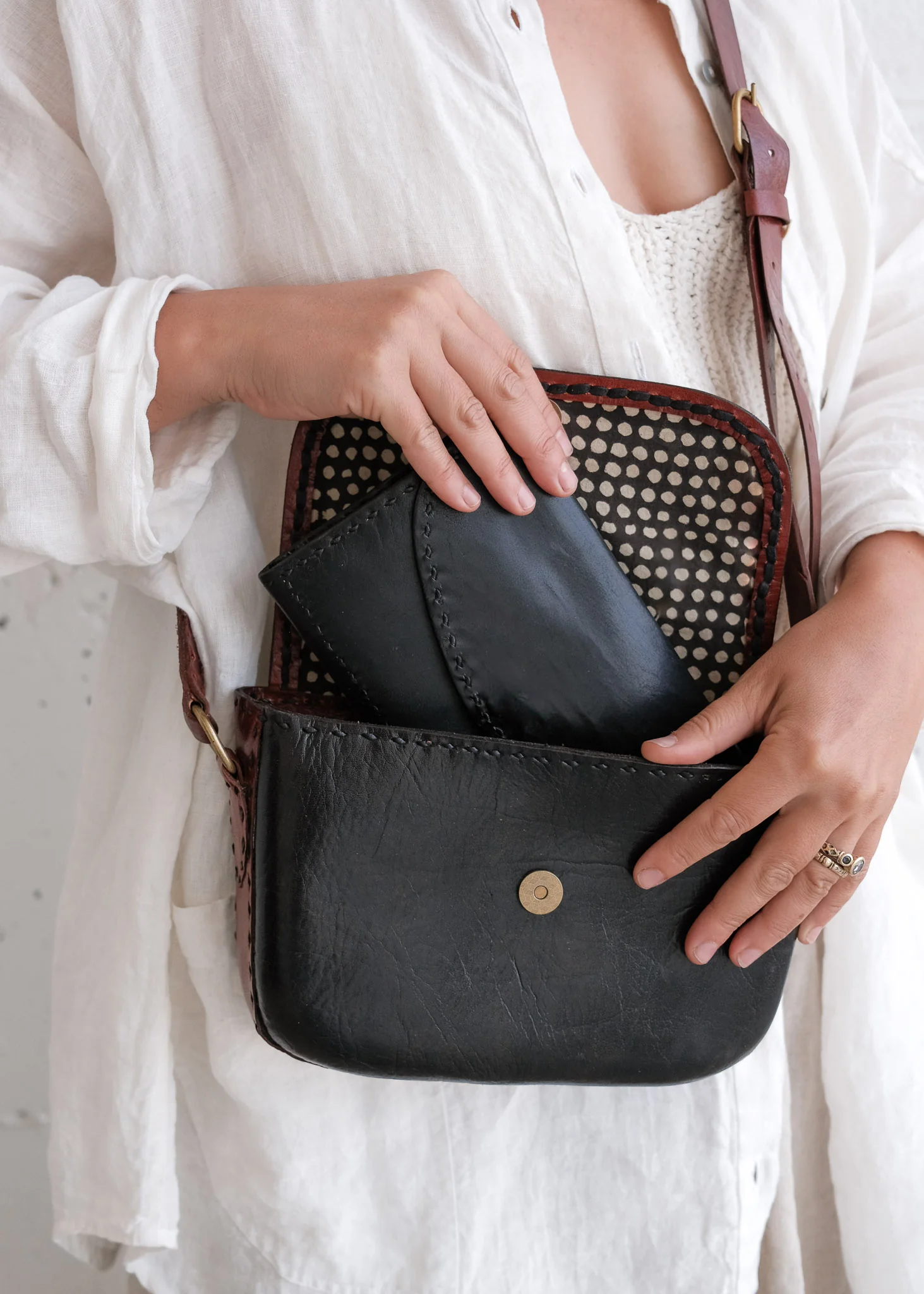 Leather Journey Carry Case - Black & Red - Image 6