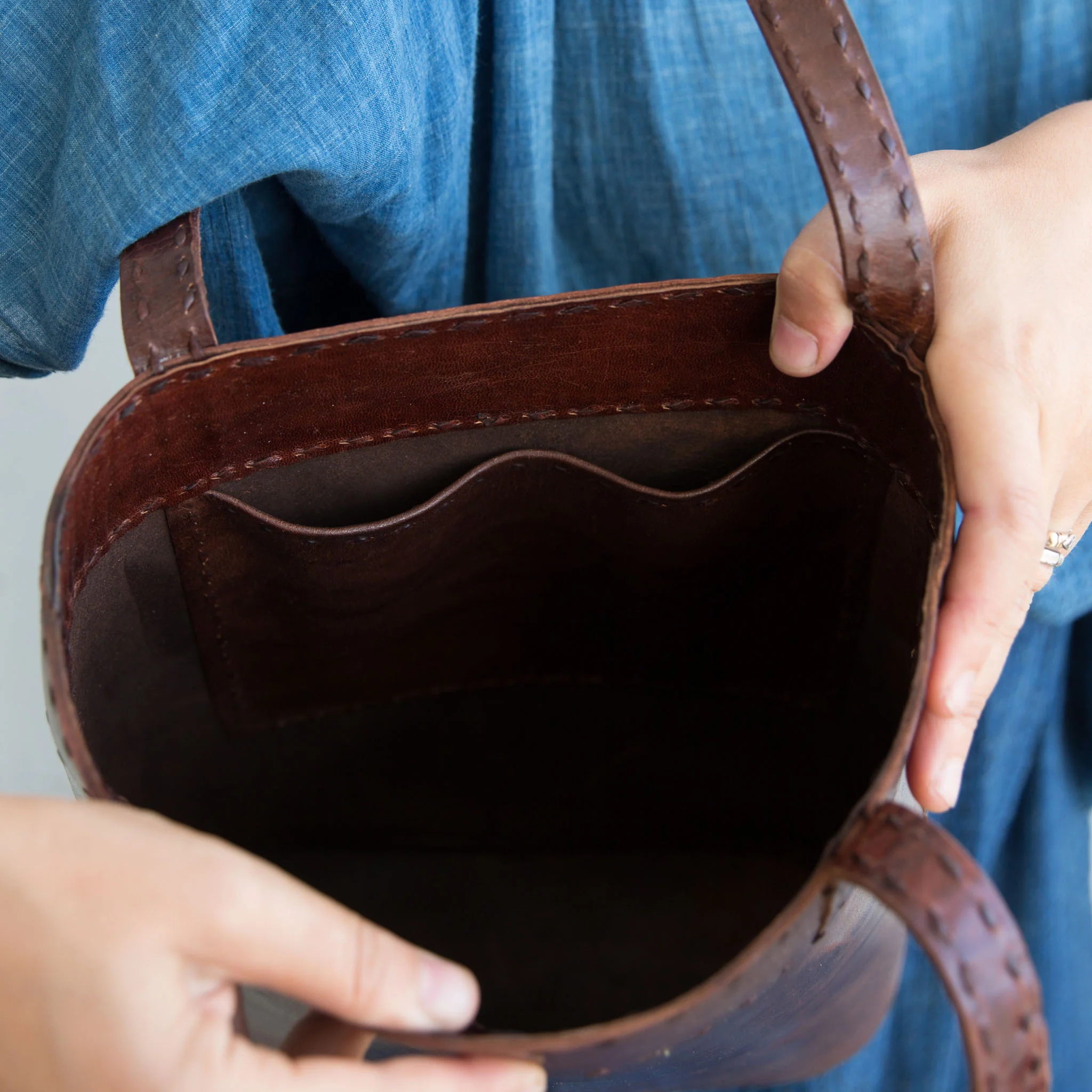 Leather Slim Tote - Brown - Image 4