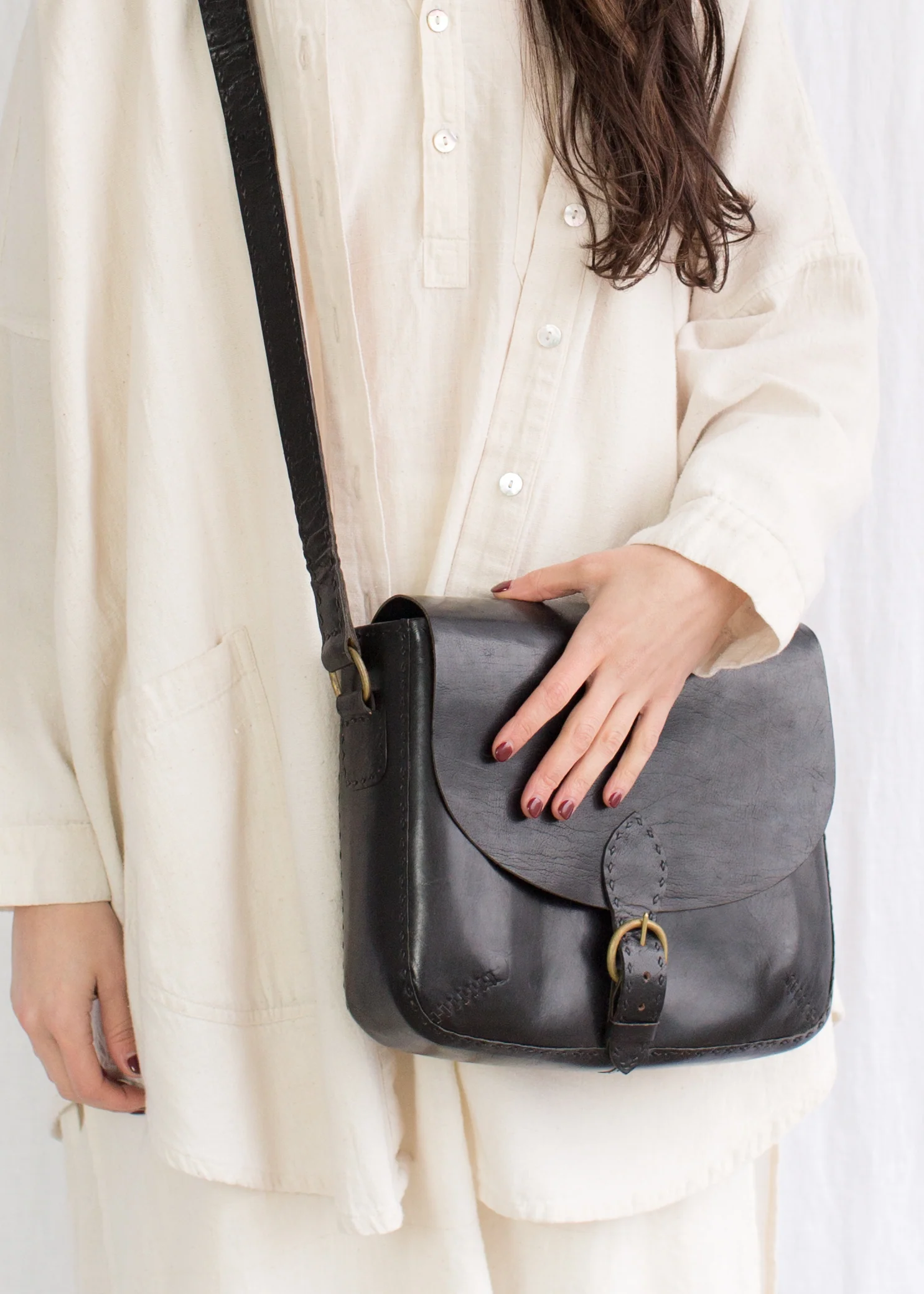 Leather Traveller Shoulder Bag - Black - Image 2