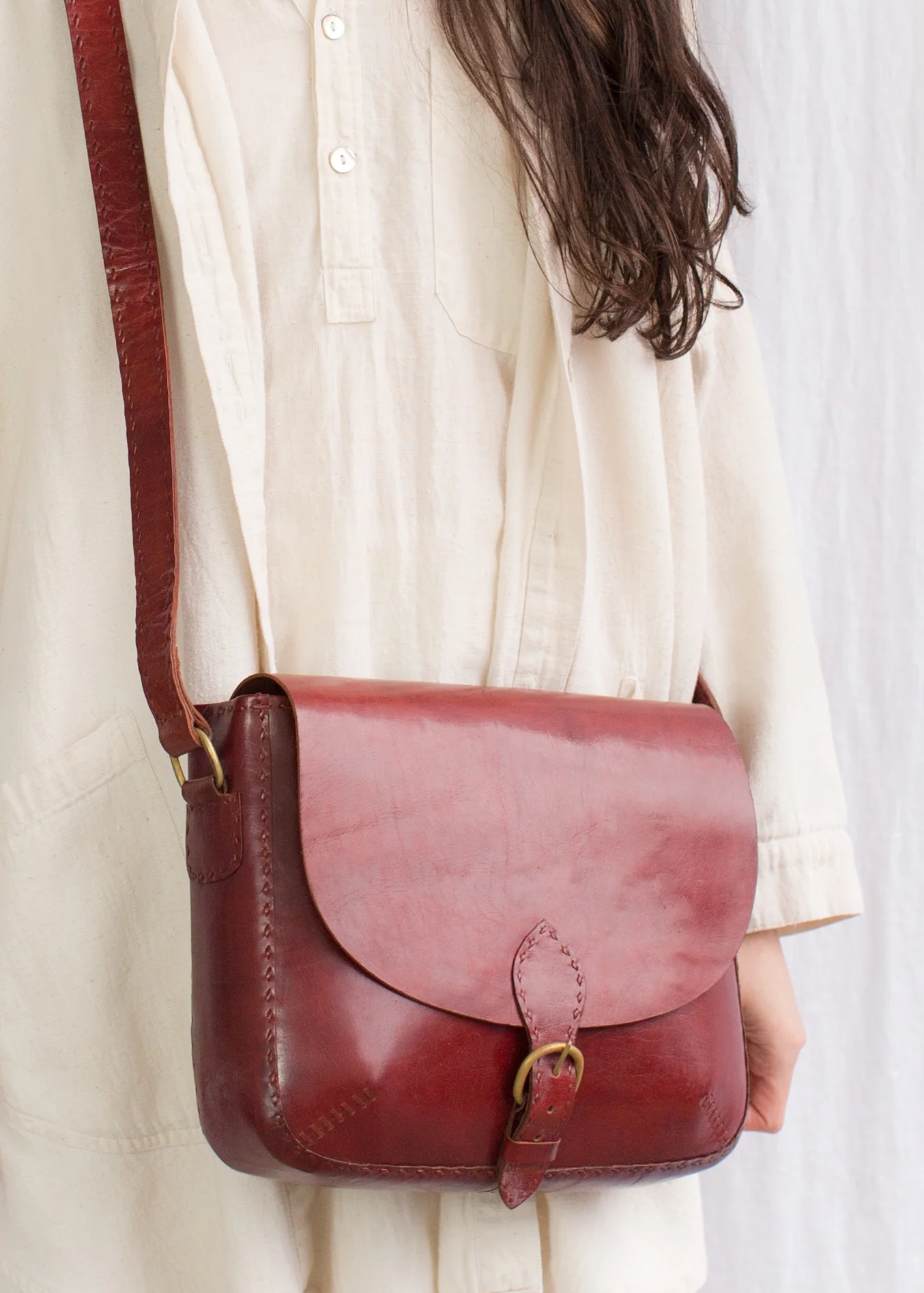 Leather Traveller Shoulder Bag - Red