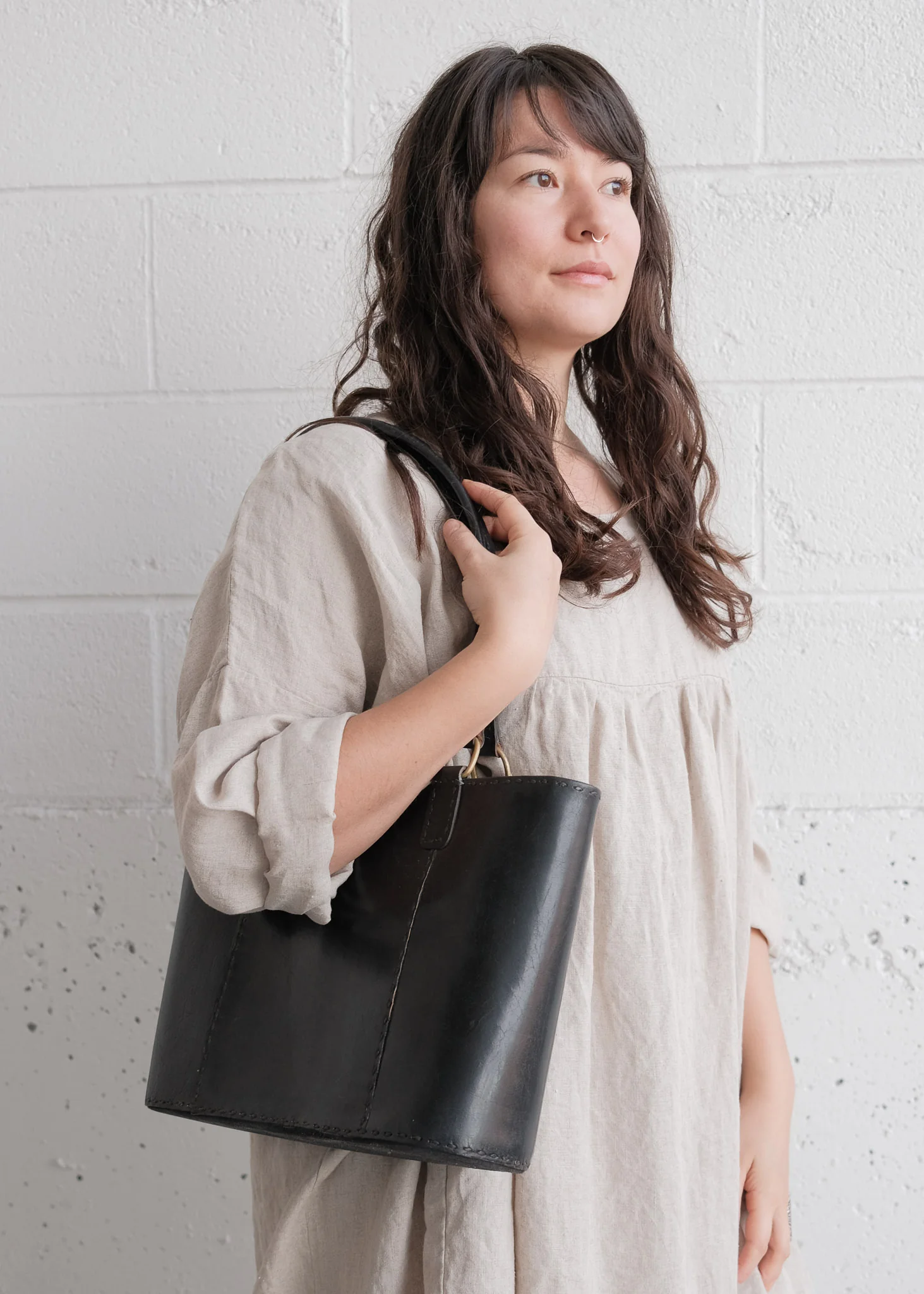 Leather Walkabout Bag Medium - Black