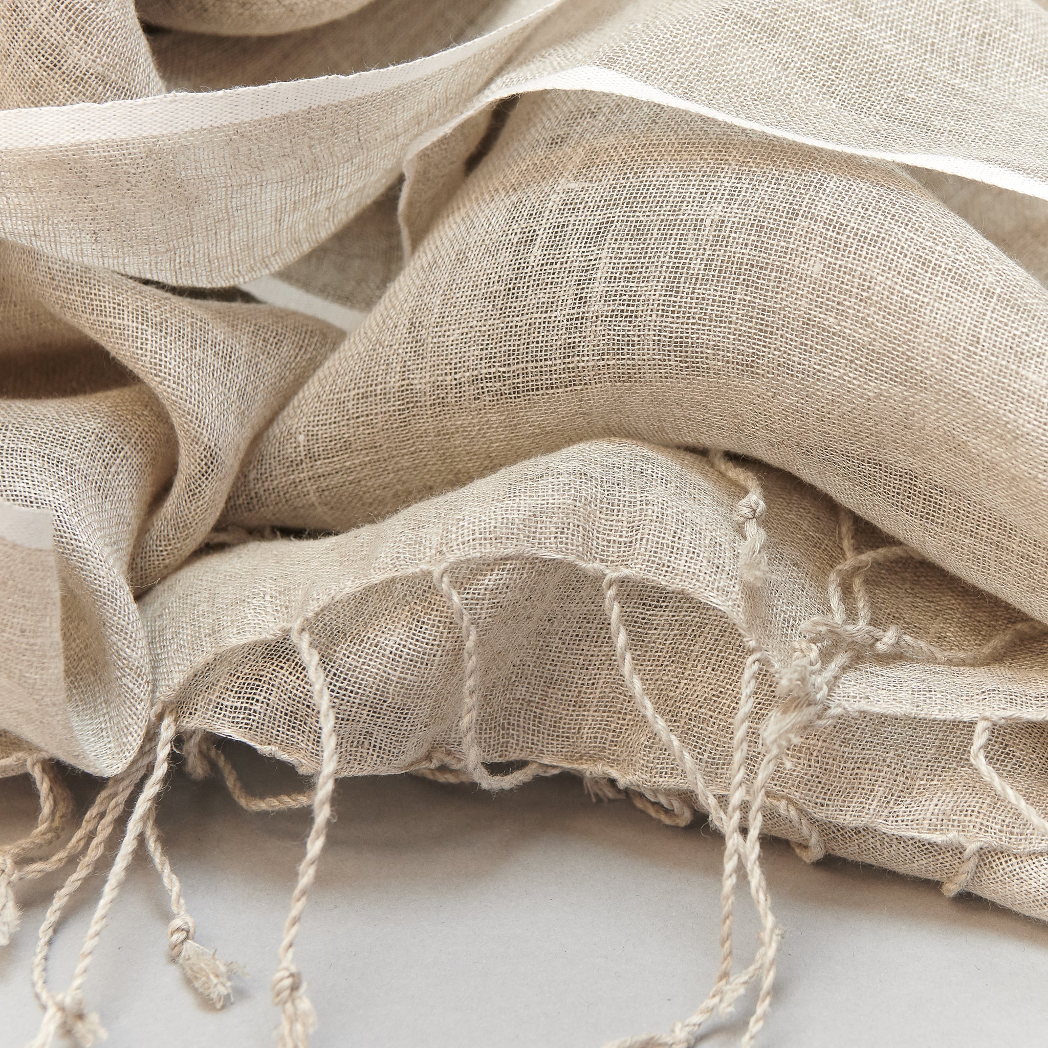 Shawls - Linen Handwoven with Tassels - Natural (6 pack) - Image 2