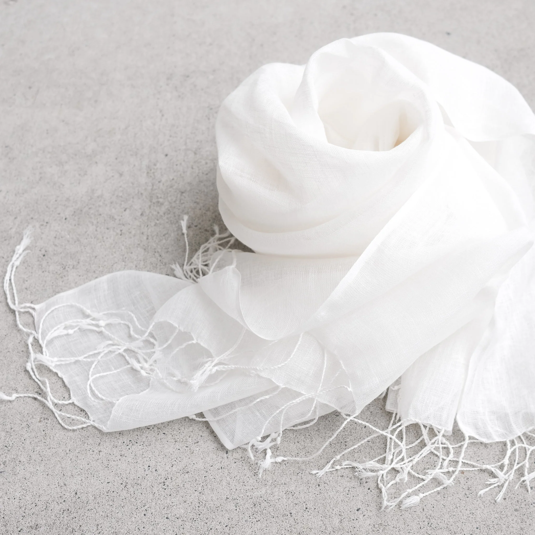 Shawls - Linen Handwoven with Tassels - White (6 pack) - Image 2